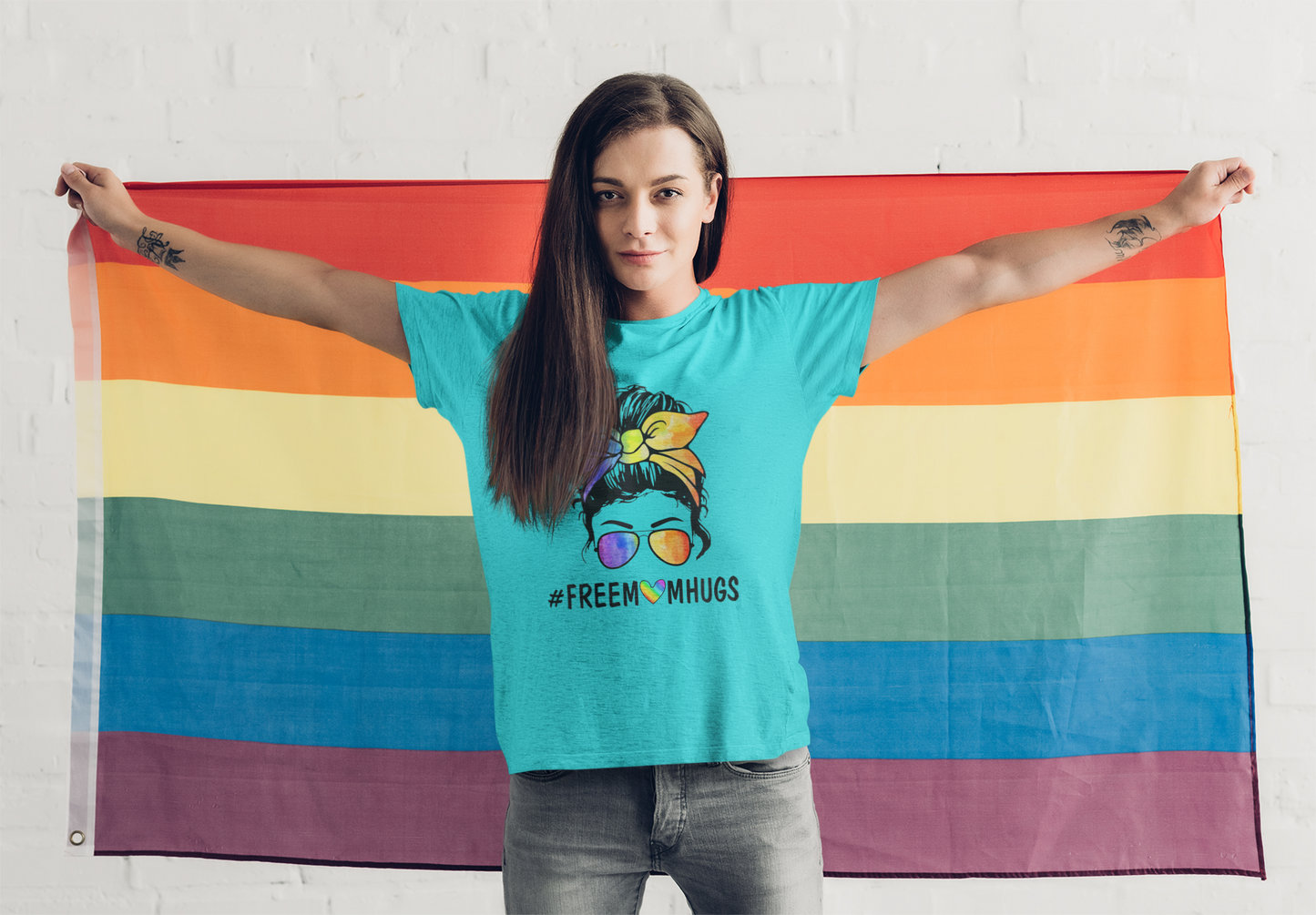 Free Mom Hugs - Women's T-shirt