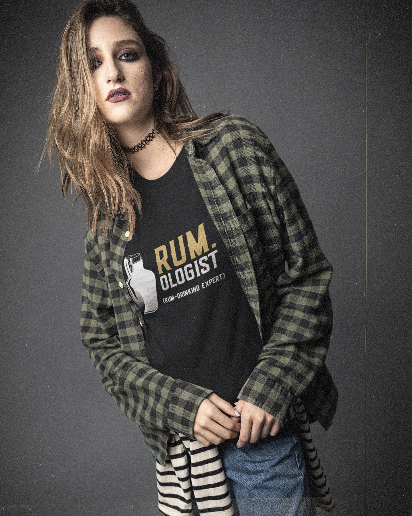 Rum-ologist - Women's T-shirt