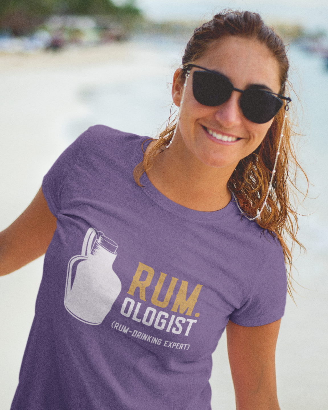 Rum-ologist - Women's T-shirt